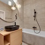 Blue Mandarin Riverside Premium Sauna & Gym 그단스크