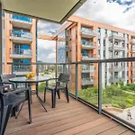 Blue Mandarin Riverside Premium Sauna & Gym 아파트 그단스크
