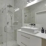 Lejlighed Blue Mandarin Riverside Premium Sauna & Gym