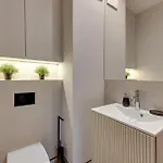 Blue Mandarin Riverside Premium Sauna & Gym Apartment *
