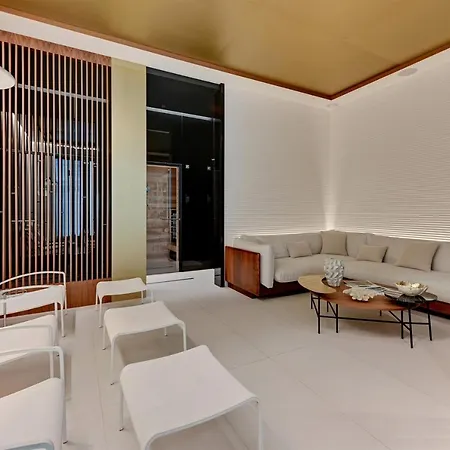 Blue Mandarin Riverside Premium Sauna & Gym Appartement