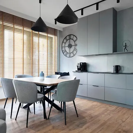 Apartment Blue Mandarin Riverside Premium Sauna & Gym