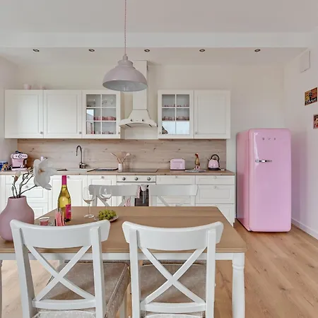 Blue Mandarin Riverside Premium Sauna & Gym Appartement