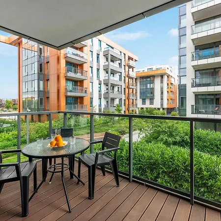 Blue Mandarin Riverside Premium Sauna&gym