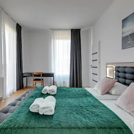 Blue Mandarin Riverside Premium Sauna & Gym Apartment *