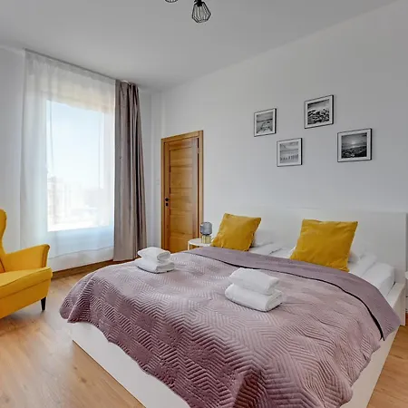 Blue Mandarin Riverside Premium Sauna & Gym Apartman