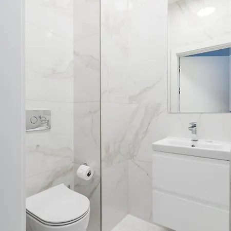 Blue Mandarin Riverside Premium Sauna&gym