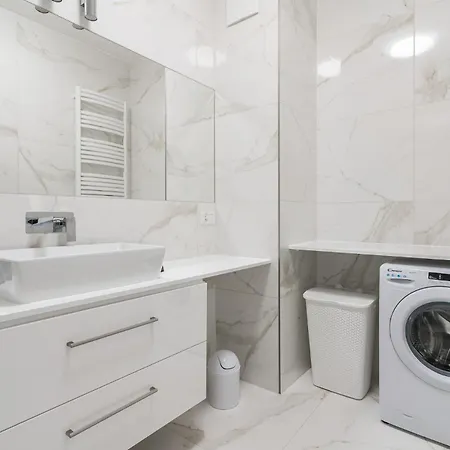 Blue Mandarin Riverside Premium Sauna & Gym Apartment *