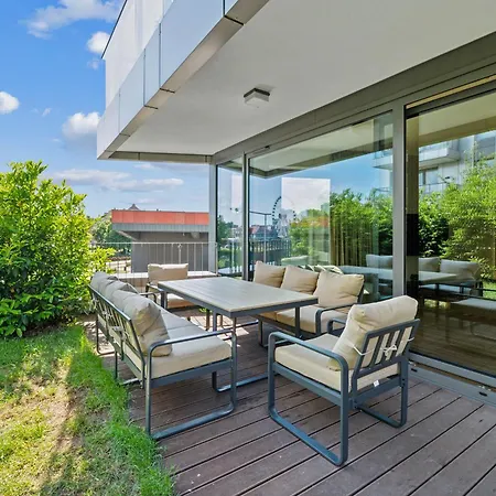 Blue Mandarin Riverside Premium Sauna & Gym Appartement