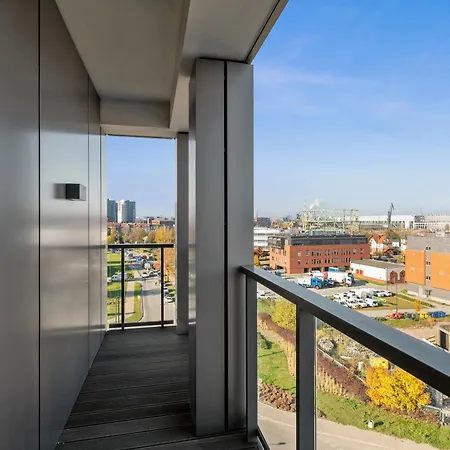 Blue Mandarin Riverside Premium Sauna & Gym Apartment