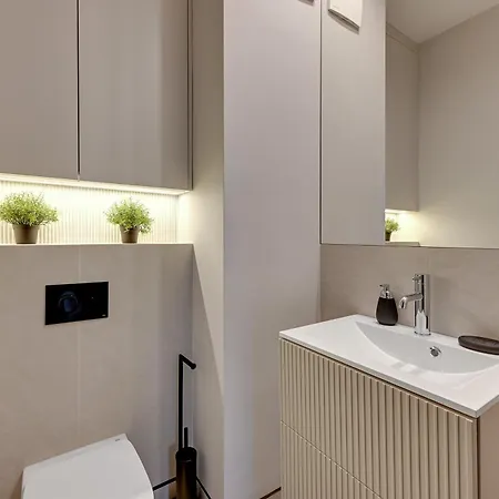 Blue Mandarin Riverside Premium Sauna & Gym Apartment *