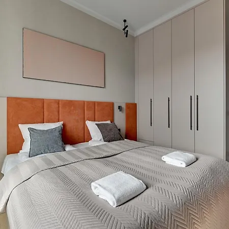 Blue Mandarin Riverside Premium Sauna & Gym Apartment